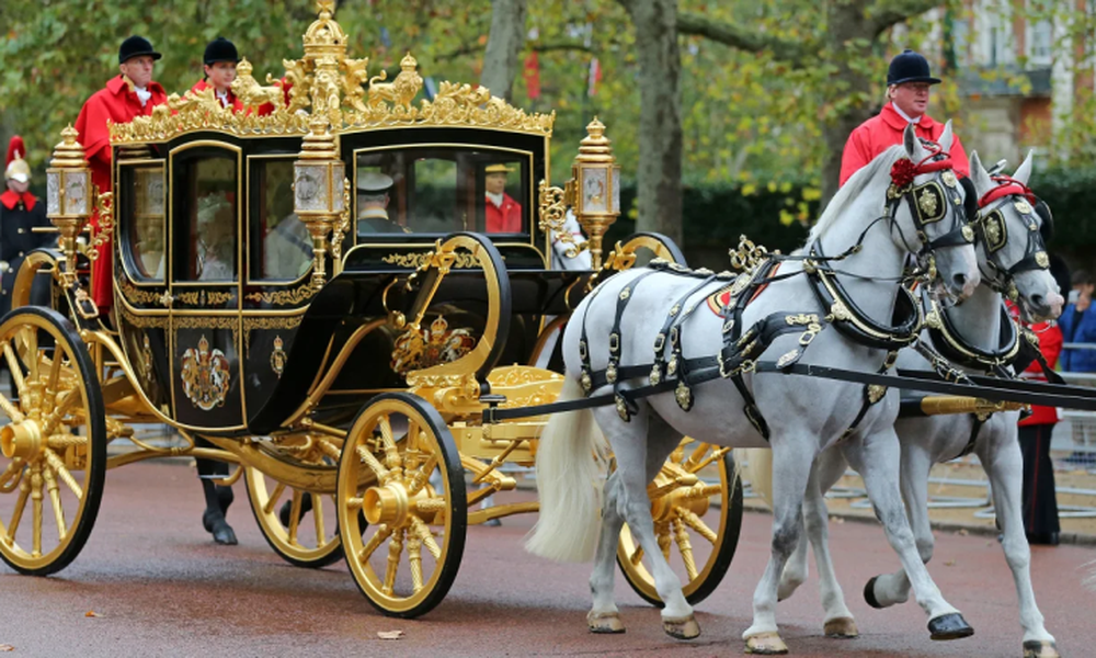 Toàn cảnh lễ đăng quang của Vua Charles III - Ảnh 2.