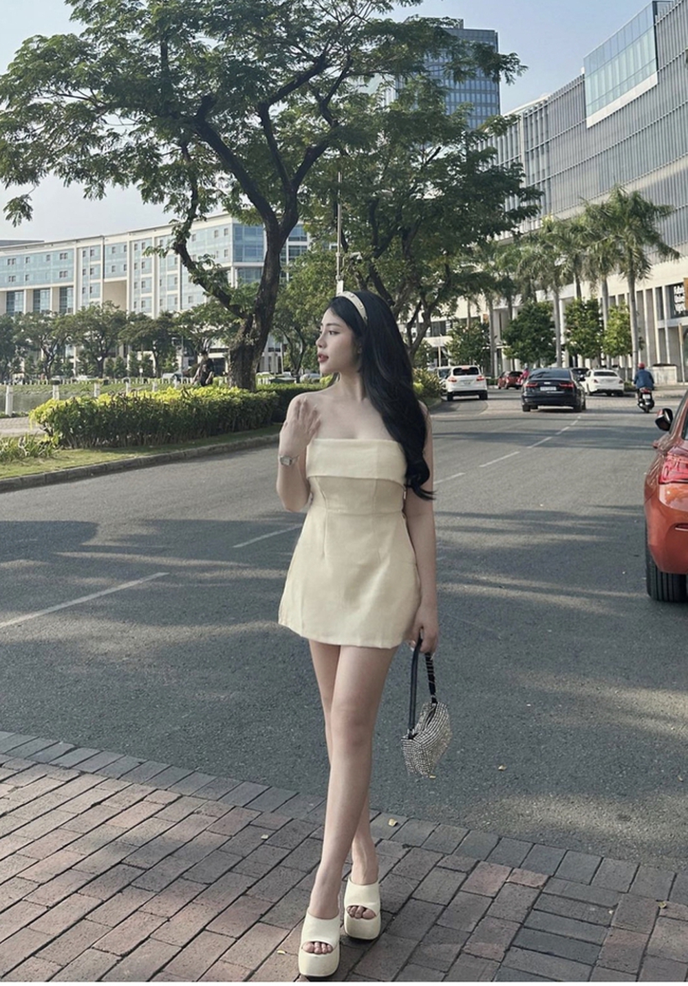 Tiền đạo U22 Việt Nam được bạn gái hotgirl chúc mừng sinh nhật đầy ngọt ngào, công khai ảnh thân mật