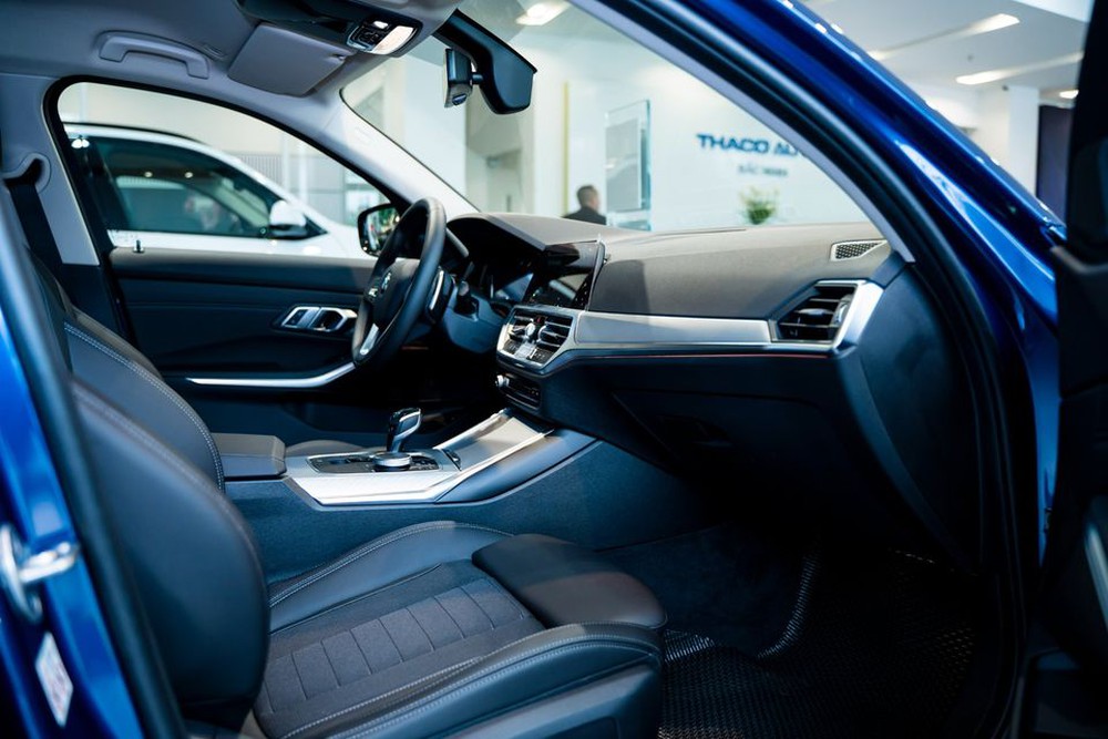 BMW 3-Series ‘giá rẻ’ cho Bimmer Việt: Giảm kỷ lục còn 1,3 tỷ đồng, ngang Camry 2.0 nhưng phải đánh đổi mẫu mã