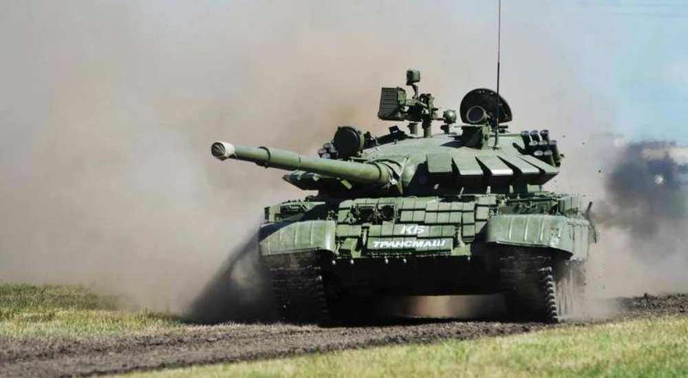 Xe tăng T-62M cổ điển vẫn thể hiện ưu điểm vượt trội - Ảnh 2.