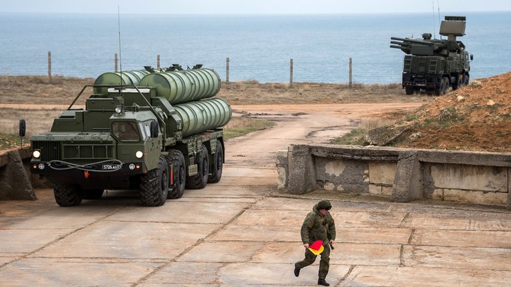 Nga thông báo bắn chặn tên lửa của Ukraine trên bầu trời Crimea - Ảnh 1.