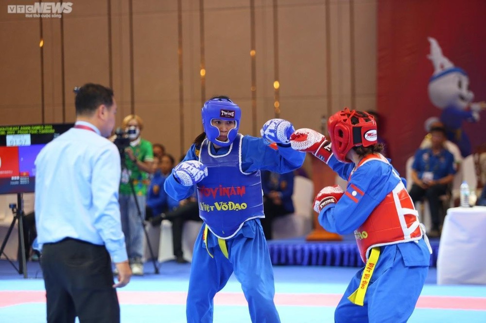 Nữ võ sĩ Việt Nam nén đau, chấp đối thủ 1 chân vẫn giành HCV SEA Games 32 - Ảnh 7.