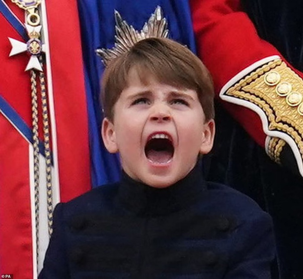 Lọat ảnh ghi lại khoảnh khắc siêu dễ thương của cháu Vua Charles trong lễ đăng quang - Ảnh 12.