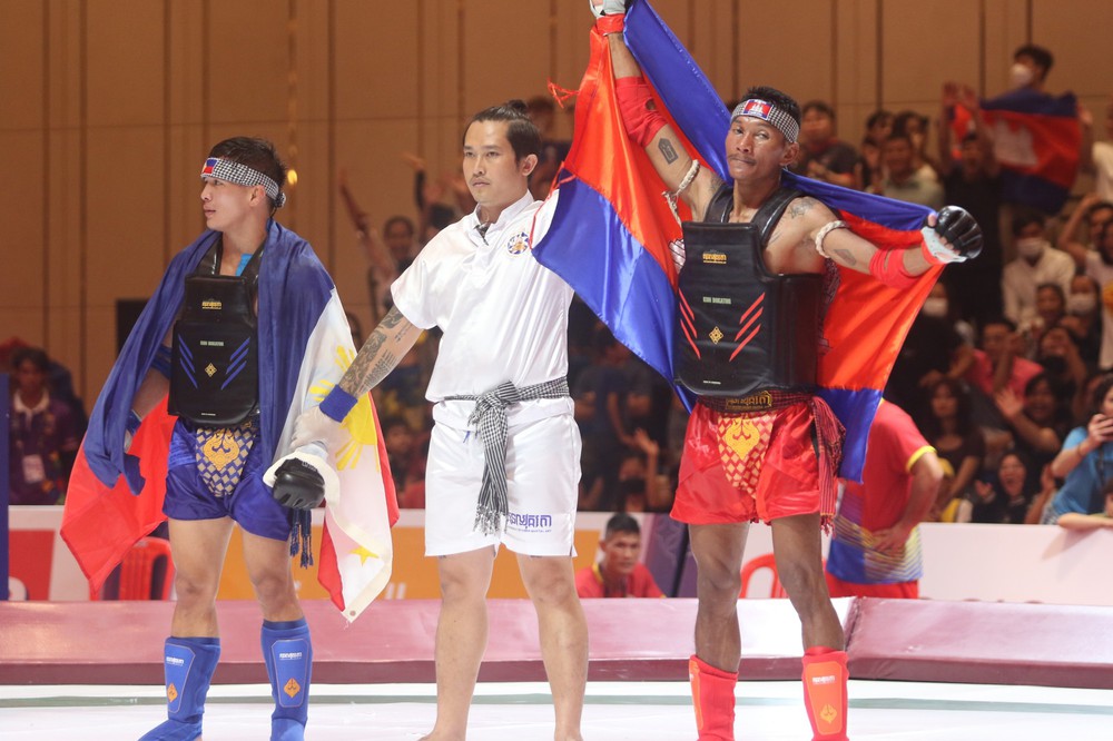 Ngược dòng giành HCV, võ sĩ Campuchia tạo nên khoảnh khắc ấn tượng bậc nhất lịch sử SEA Games - Ảnh 1.