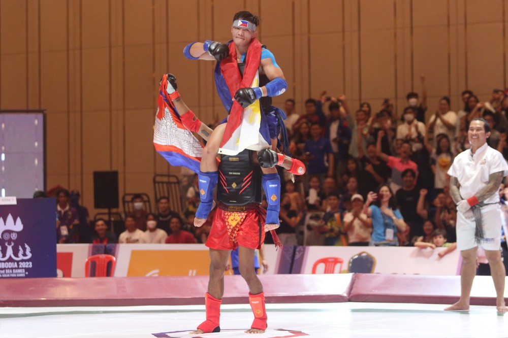 Ngược dòng giành HCV, võ sĩ Campuchia tạo nên khoảnh khắc ấn tượng bậc nhất lịch sử SEA Games - Ảnh 7.