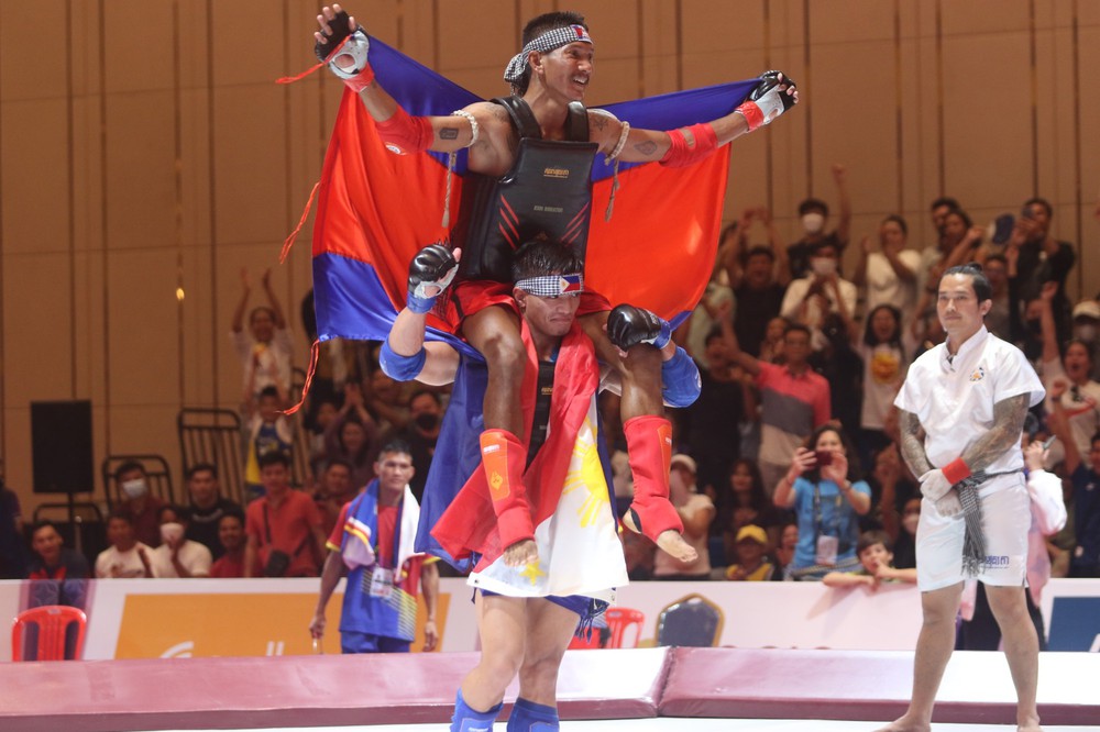Ngược dòng giành HCV, võ sĩ Campuchia tạo nên khoảnh khắc ấn tượng bậc nhất lịch sử SEA Games - Ảnh 6.