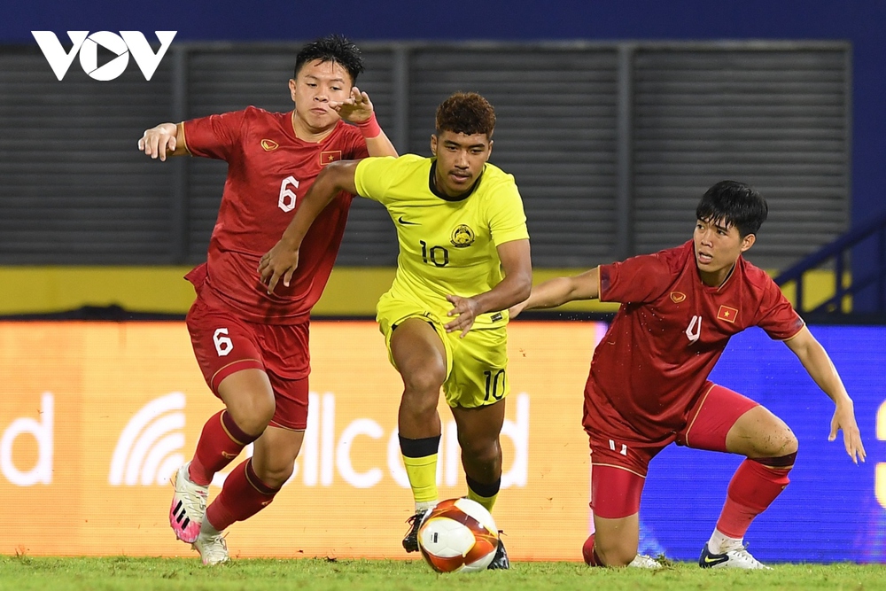 Dư âm U22 Việt Nam 2-1 U22 Malaysia: Khi thần may mắn che mờ HLV Troussier - Ảnh 3.