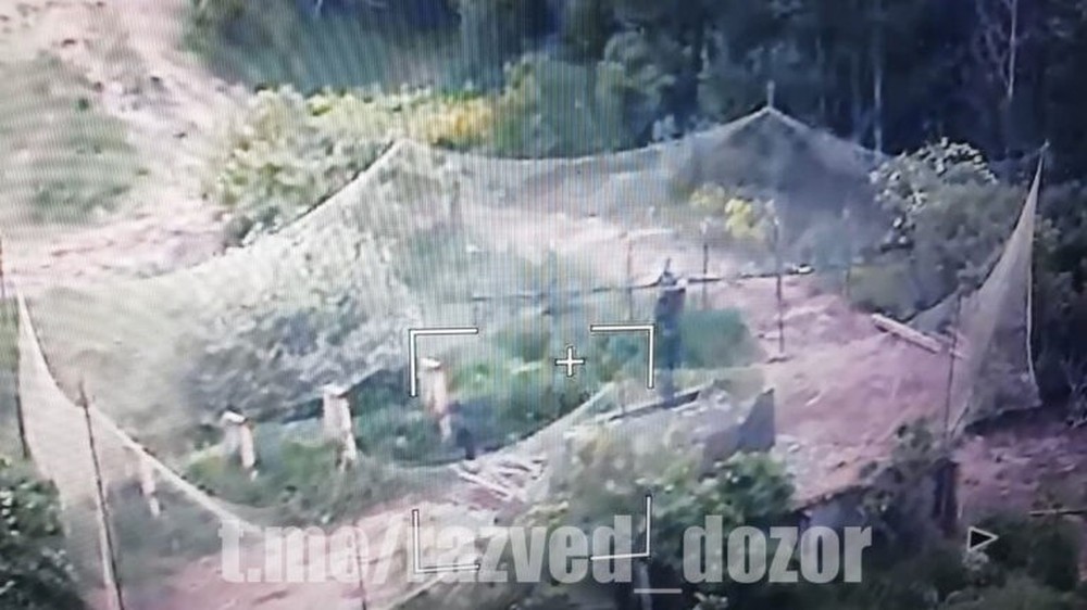 Video UAV tự sát Lancet hạ gục mắt thần bắt thấp