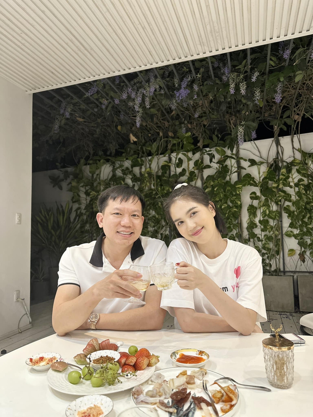 Bác sĩ Cao Hữu Thịnh lên tiếng về tin hẹn hò Ngọc Trinh - Ảnh 1.