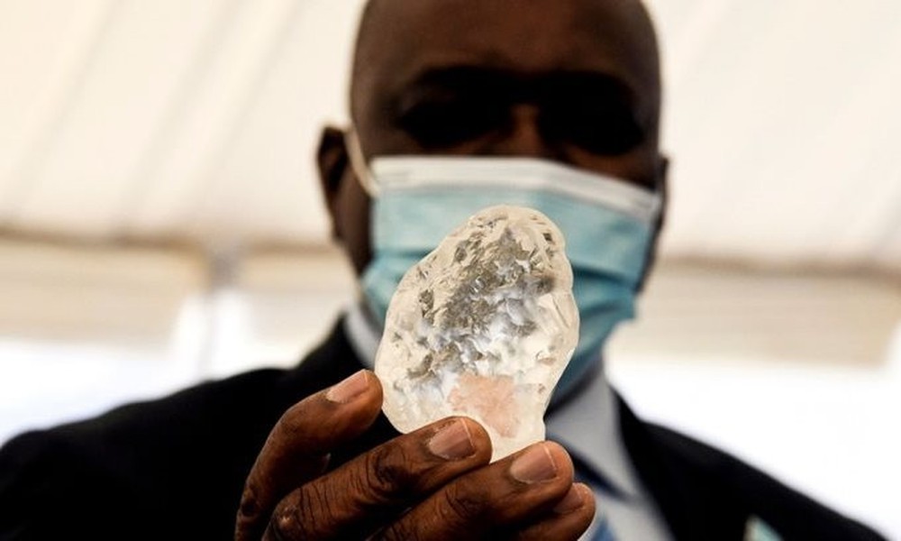 Mỏ quặng làm ‘đổi vận’ cả 1 quốc gia: Xuất kim cương ‘nhiều không đếm xuể’ - Ảnh 3.