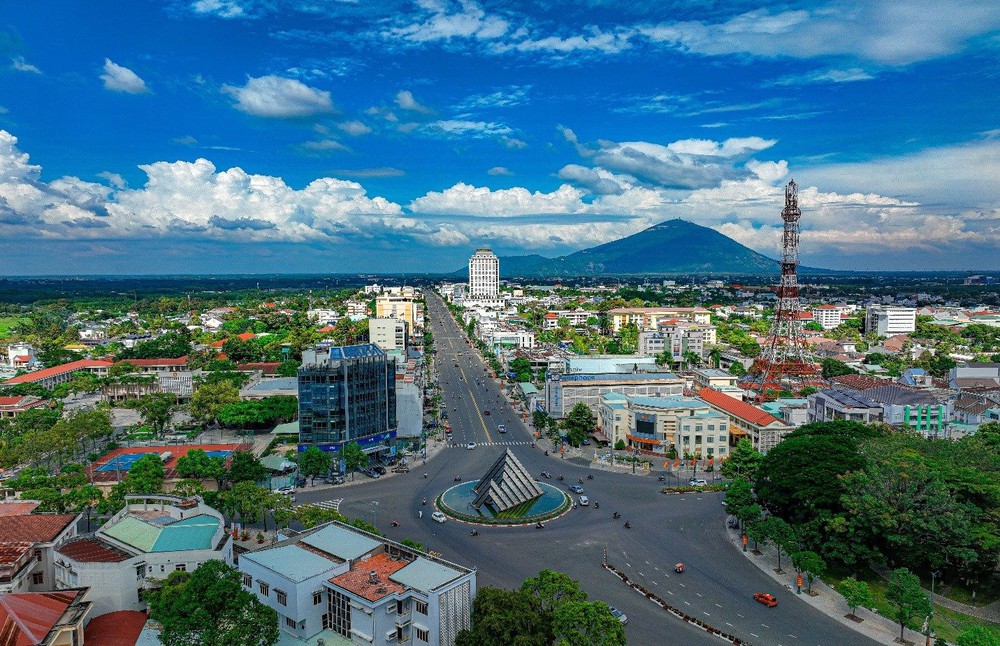 Tỉnh biên giới tăng trưởng cao hơn TP HCM, Bình Dương, Vũng Tàu sẽ được ‘xem xét bổ sung’ sân bay - Ảnh 2.