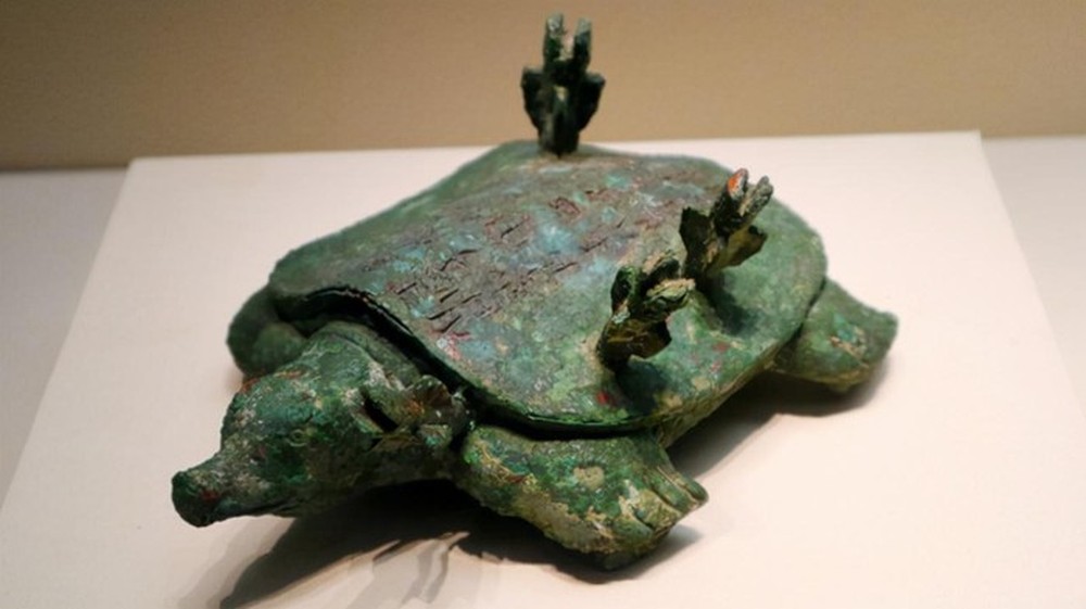 Lão nông câu cá vớt được “rùa lạ”, không ngờ là bảo vật hơn 3.000 năm - Ảnh 3.