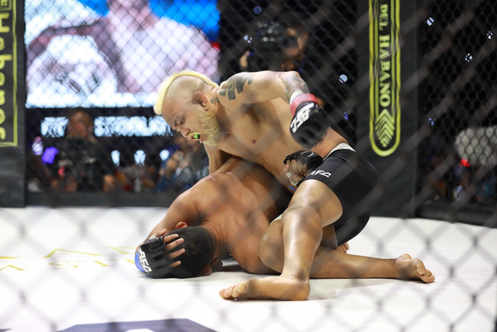 Robson Oliveira thắng knock-out đẳng cấp tại sự kiện MMA AFC 25 - Ảnh 3.