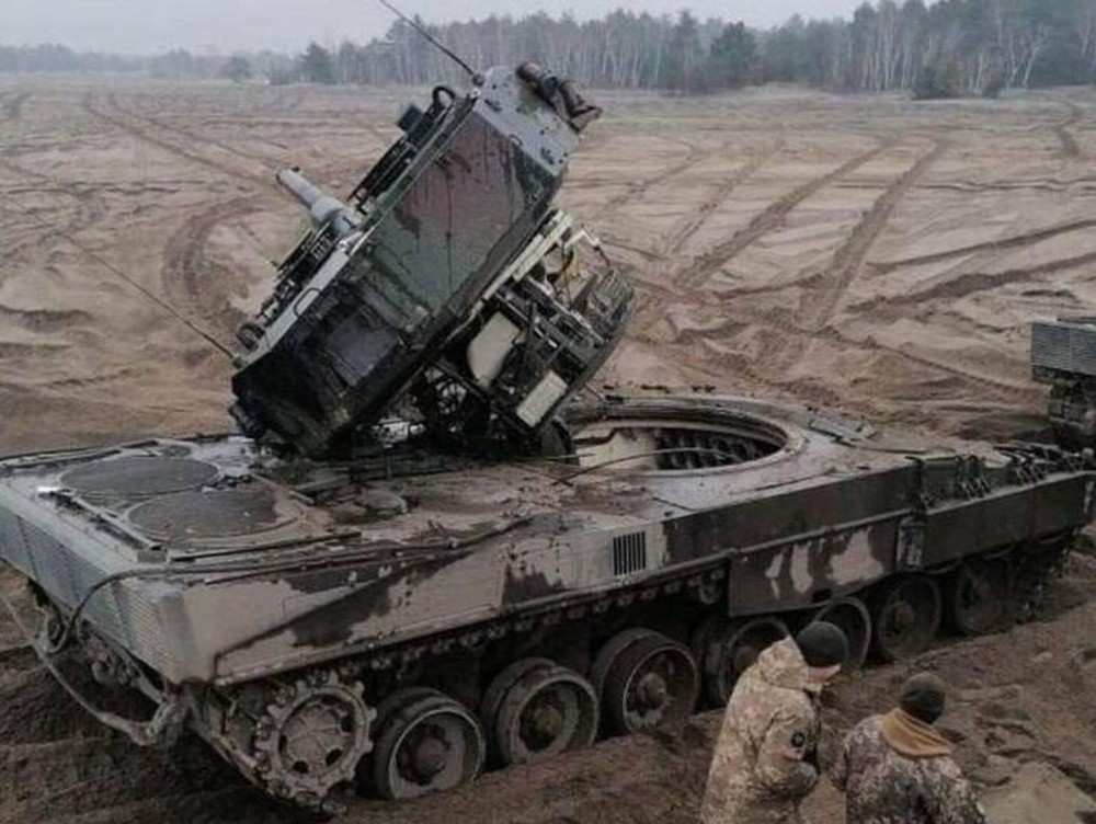 Xe tăng Leopard 2 không phải chiến lợi phẩm quý giá cho Nga  - Ảnh 2.