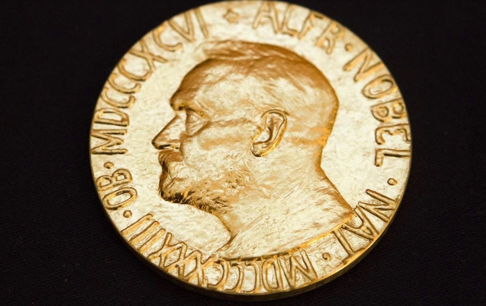 Ly kỳ câu chuyện hòa tan huy chương vàng Nobel để qua mặt Đức Quốc xã - Ảnh 3.