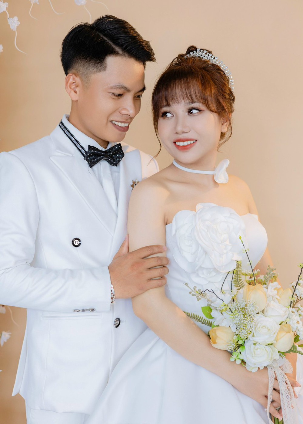Cặp đôi 9x quyết định kết hôn sau 11 ngày gặp mặt