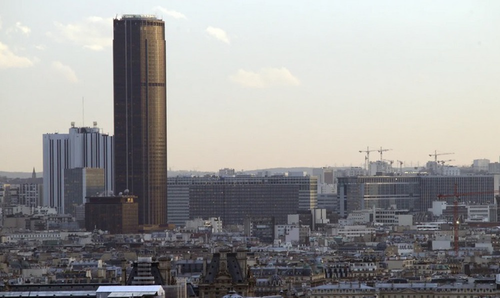 Lý do tòa nhà chọc trời duy nhất tại Paris bị người dân ghét bỏ - Ảnh 1.
