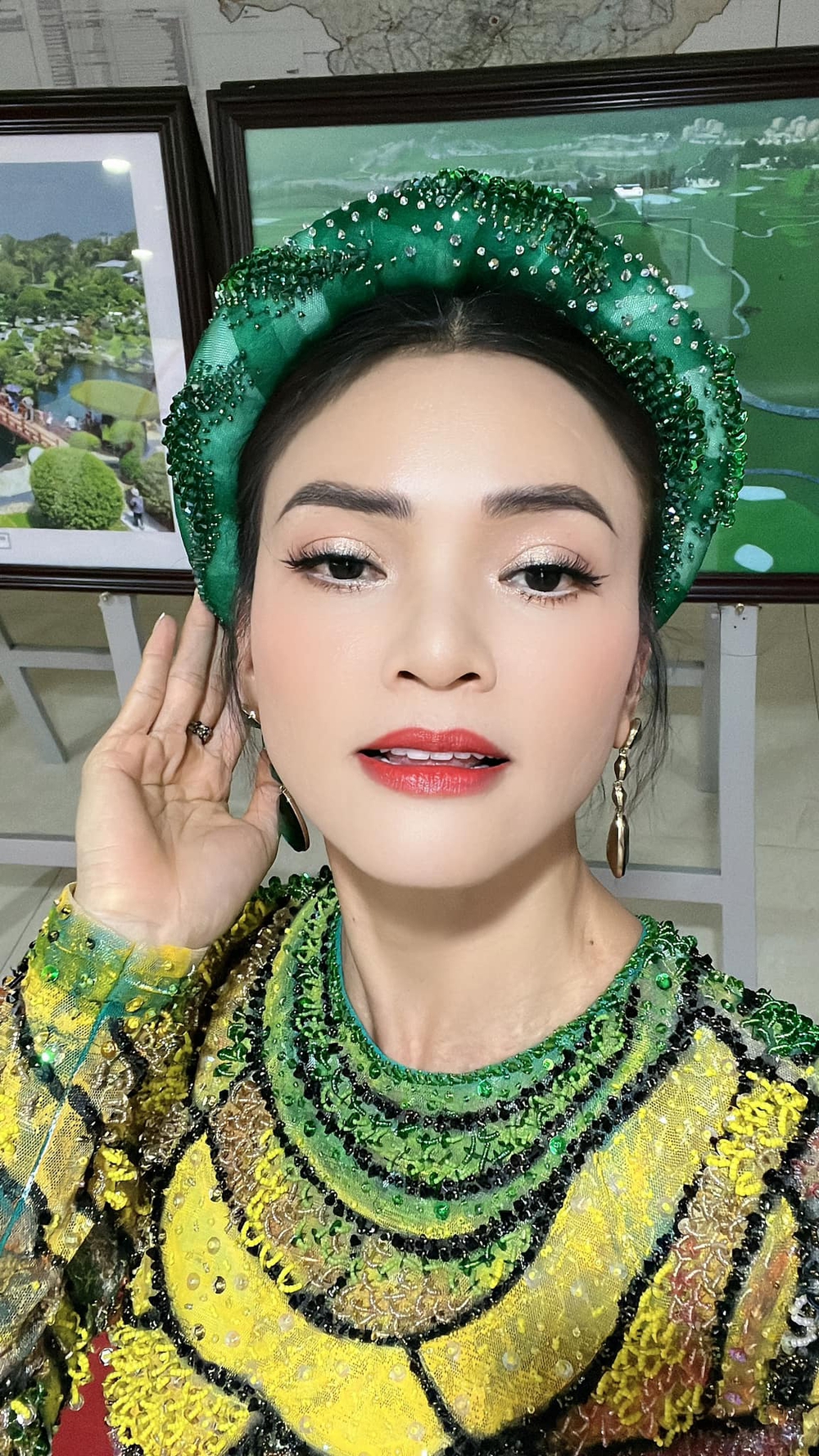 Nhan sắc nữ ca sĩ được phong NSƯT trẻ nhất nhì Việt Nam: 41 tuổi vẫn vô cùng xinh đẹp - Ảnh 5.