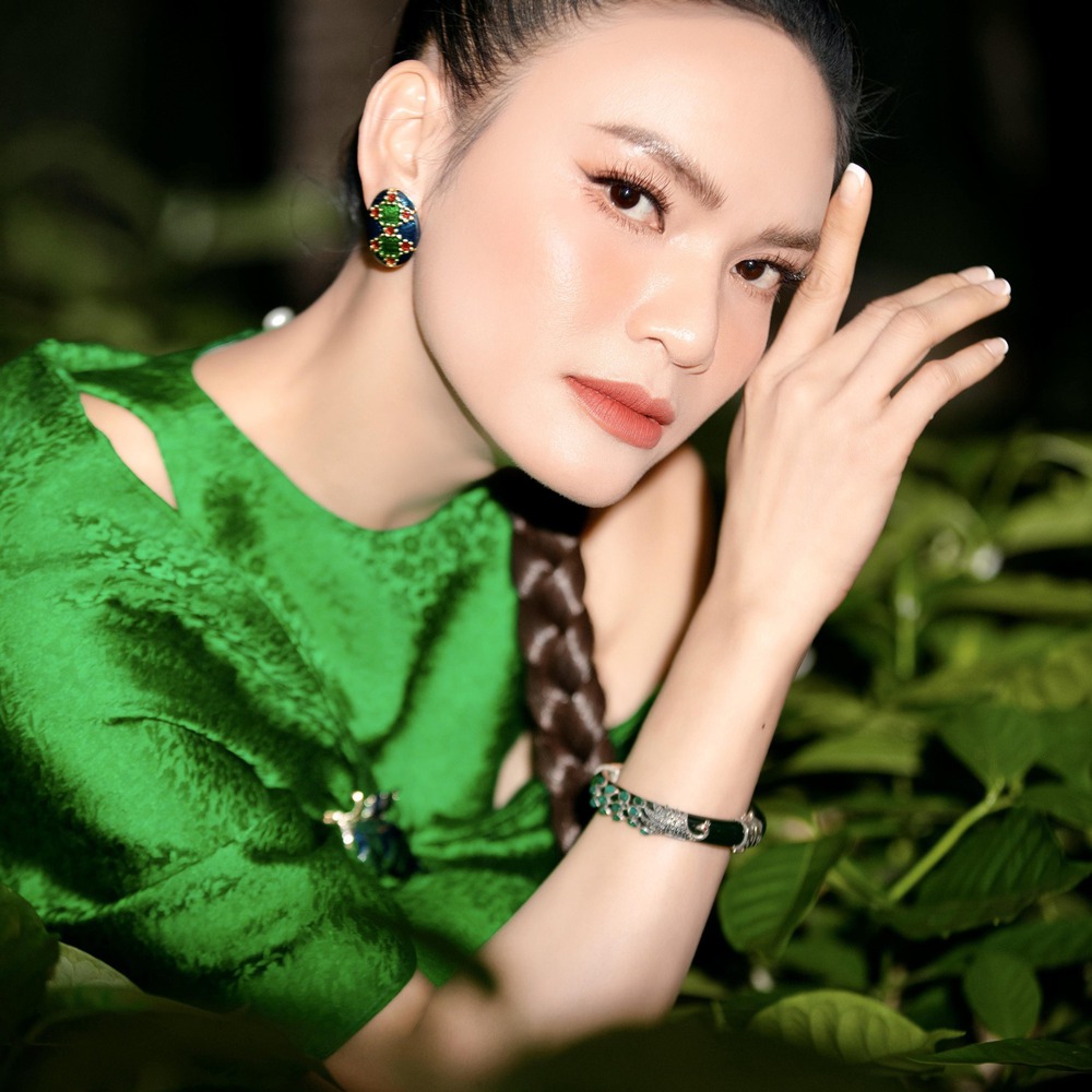 Nhan sắc nữ ca sĩ được phong NSƯT trẻ nhất nhì Việt Nam: 41 tuổi vẫn vô cùng xinh đẹp - Ảnh 3.