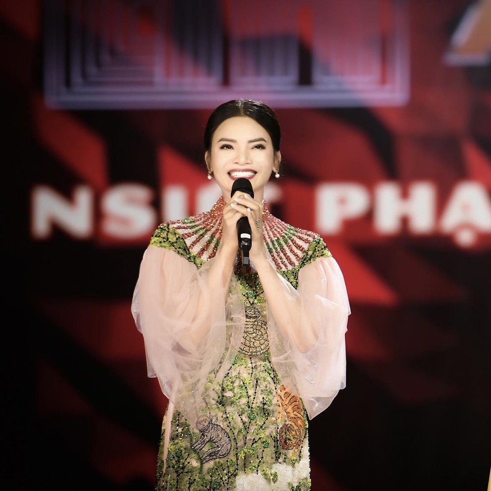 Nhan sắc nữ ca sĩ được phong NSƯT trẻ nhất nhì Việt Nam: 41 tuổi vẫn vô cùng xinh đẹp - Ảnh 1.