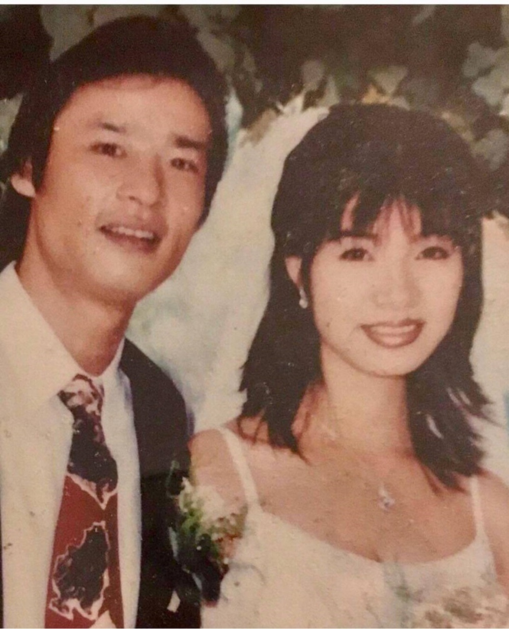NSƯT Võ Hoài Nam khoe loạt ảnh cưới hơn 20 năm trước với bà xã kém 12 tuổi - Ảnh 1.