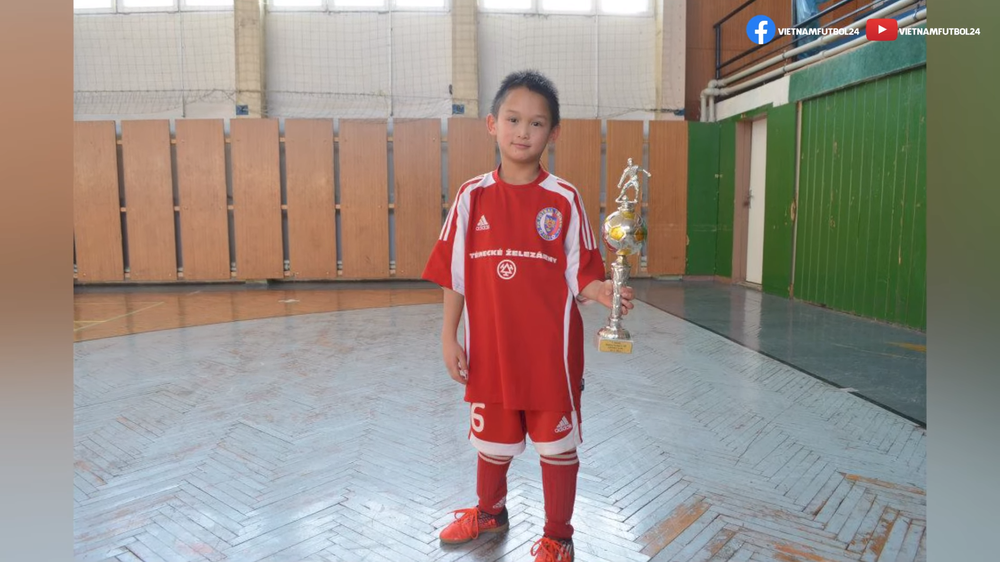 Chuyện về An Khánh, cầu thủ Việt kiều được HLV Troussier tìm thấy trên...Facebook - Ảnh 3.