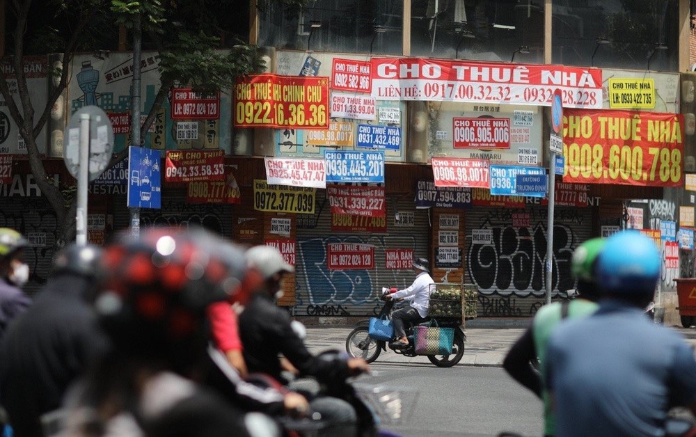 Xót xa những mặt bằng cho thuê liền kề nhau bị bỏ trống liên tiếp, chủ nhà vẫn ở thế “kén chọn khách” - Ảnh 4.