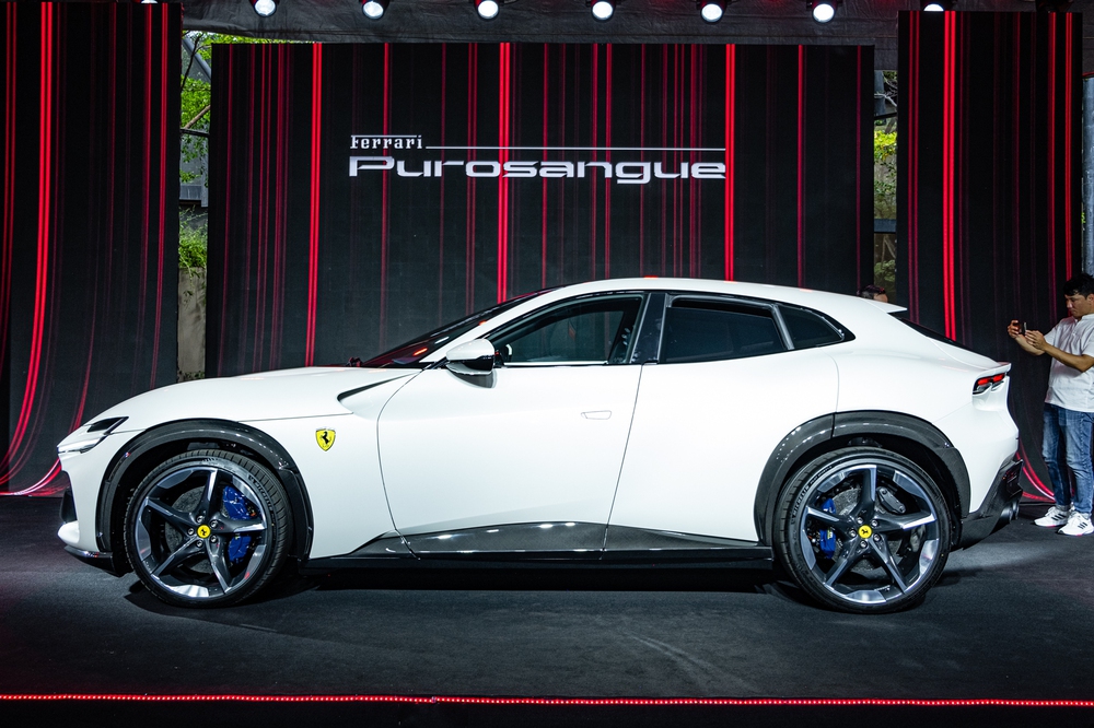 Ferrari Purosangue ra mắt Việt Nam: Giá từ khoảng 40 tỷ, đủ mua gần 3 chiếc Lamborghini Urus - Ảnh 10.