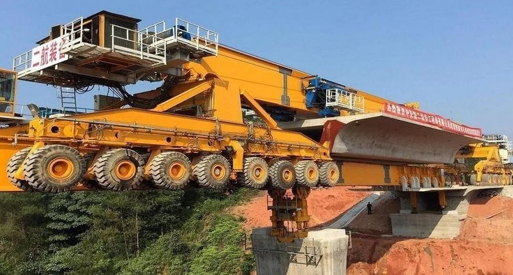 Trung Quốc phát minh siêu cỗ máy bất bại, có khả năng xây cầu khổng lồ chỉ trong vài ngày, nâng vật nặng lên tới 900 tấn, giúp giảm mạnh chi phí thi công - Ảnh 2.