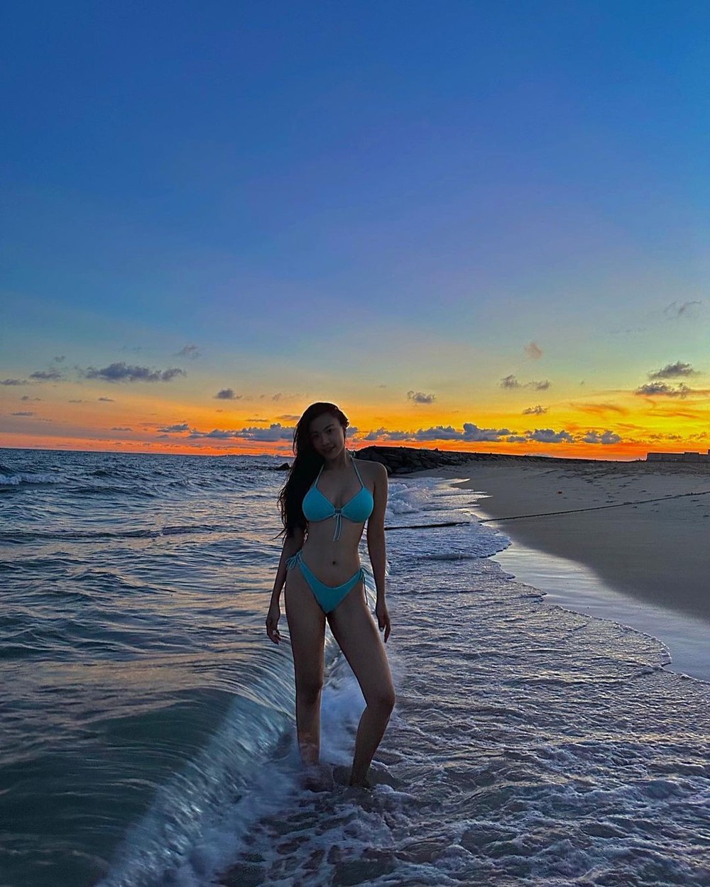 Đỗ Thị Hà, Hoàng Thùy khoe dáng với bikini - Ảnh 20. Đỗ Thị Hà, Hoàng Thùy khoe dáng với bikini - Ảnh 20.