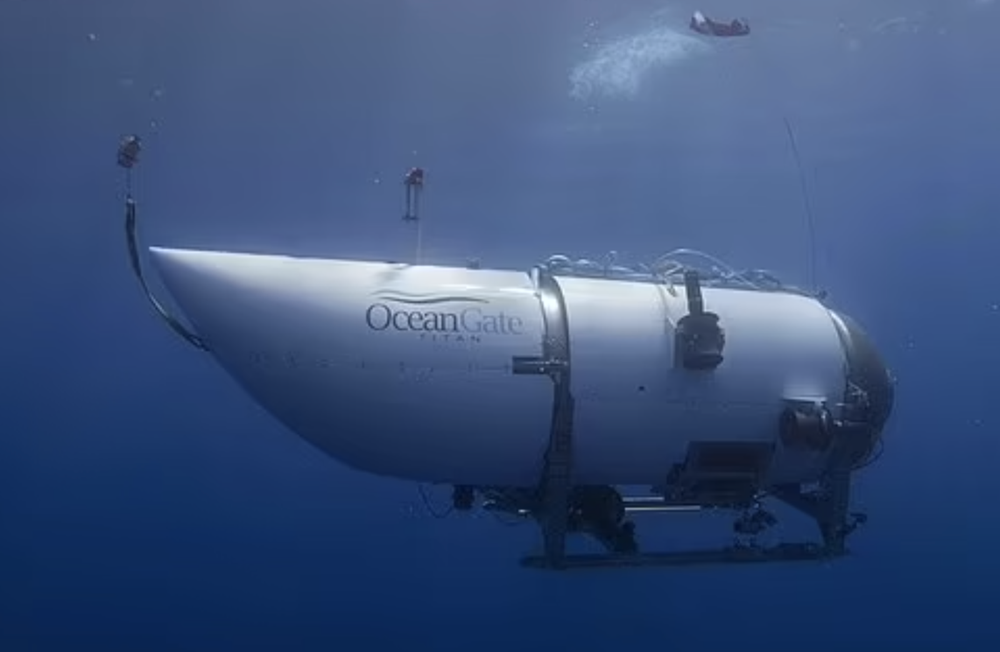 Các siêu tàu lặn, máy bay săn ngầm quần thảo 20.000km2 biển tìm kiếm tàu Titan - Ảnh 3.