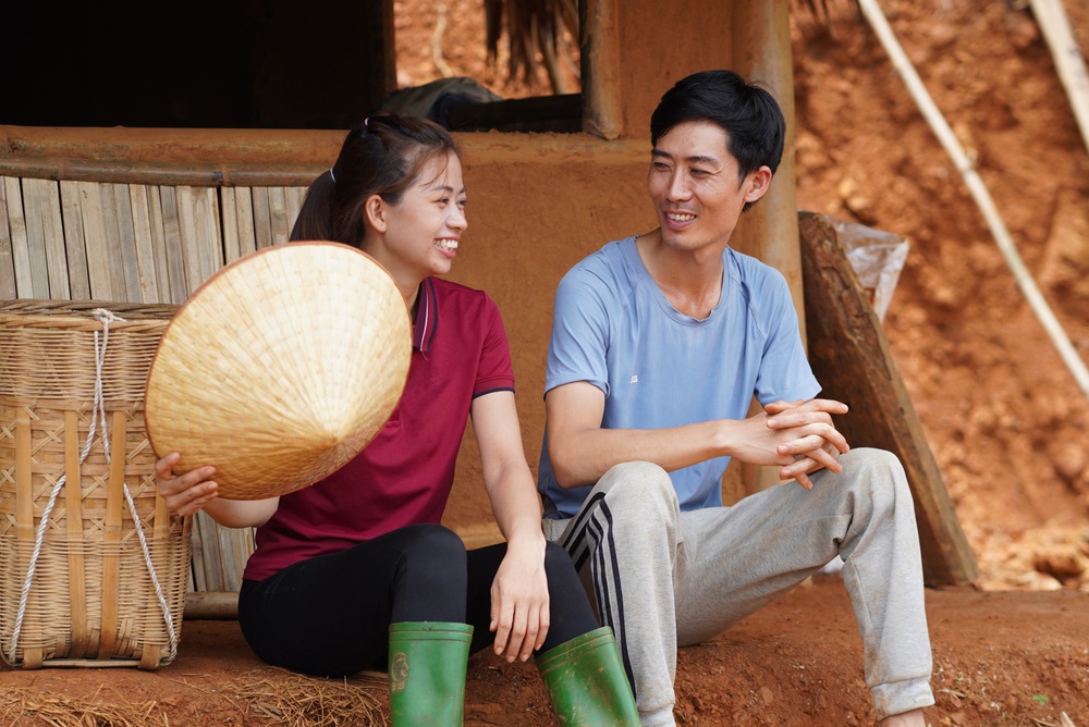 Bỏ việc lương 60 triệu về quê khởi nghiệp lĩnh vực ‘khó nhằn’,  4 năm sau cặp vợ chồng thu về 7 tỷ đồng