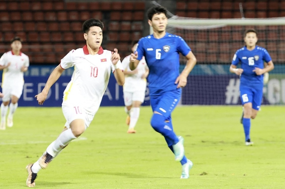Trực tiếp bóng đá U17 Việt Nam 0-1 U17 Uzbekistan - Ảnh 1.