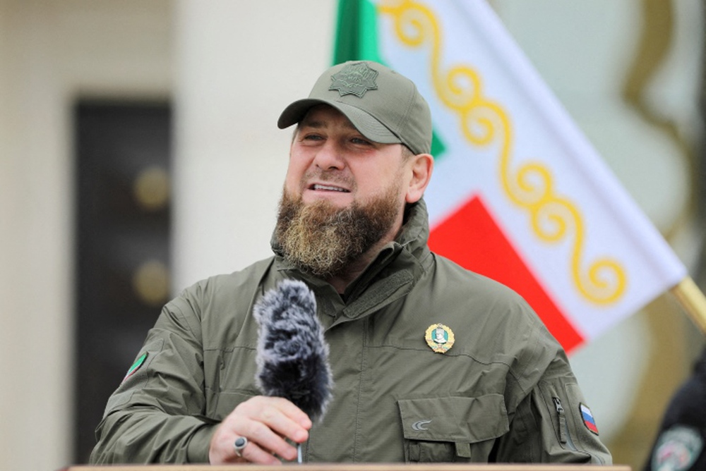 Lãnh đạo Chechnya Kadyrov tuyên bố ủng hộ Tổng thống Nga Putin - Ảnh 1.