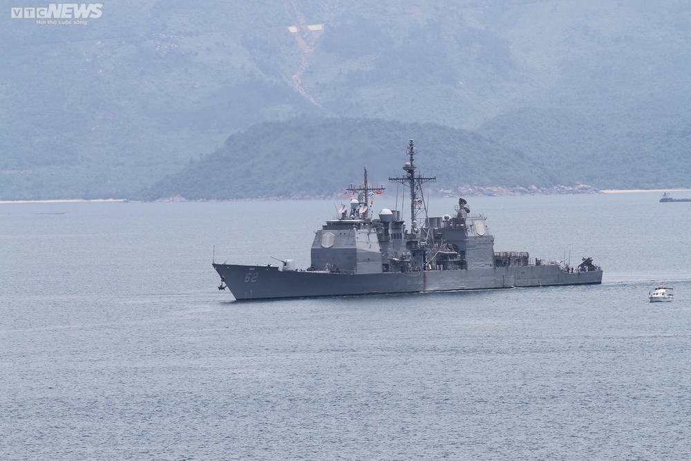 Tàu sân bay Mỹ USS Ronald Reagan cập cảng Đà Nẵng - Ảnh 10.