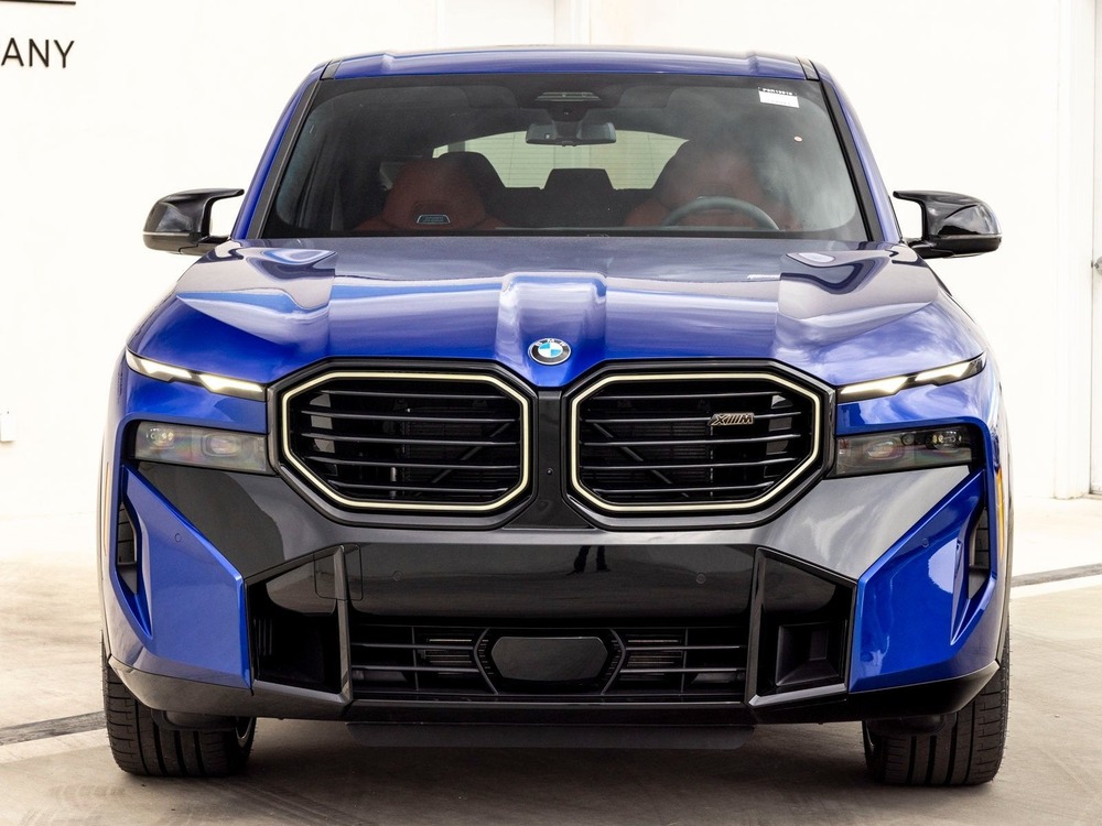 BMW XM giá dự kiến 12 tỷ đồng tại Việt Nam, gần bằng siêu SUV Lamborghini Urus - Ảnh 7.