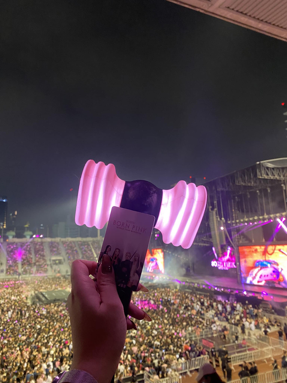 BLACKPINK tổ chức concert tại Hà Nội: Lên kế hoạch chi hết lương tháng cho thần tượng