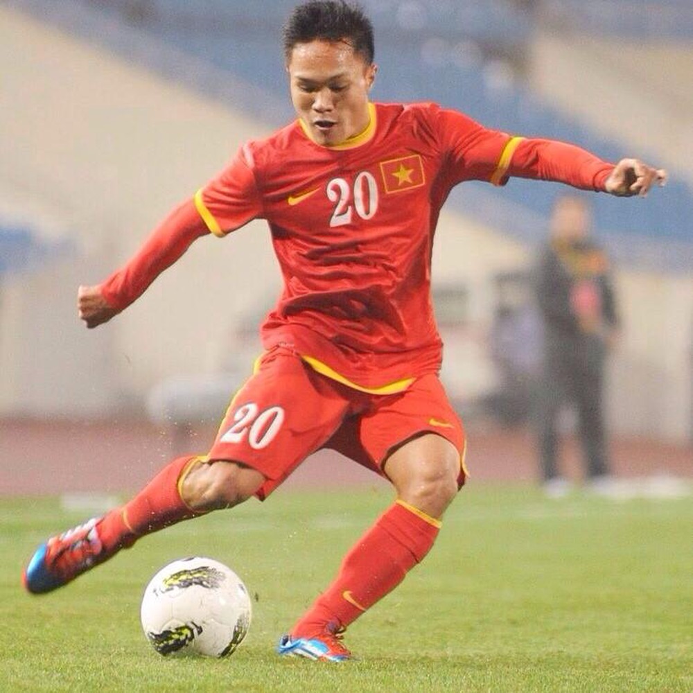 Cầu thủ Lê Quang Hùng: “Biết ơn vợ, bởi nếu không có vợ thì đã không có ngày trở lại sân cỏ hôm nay” - Ảnh 2.