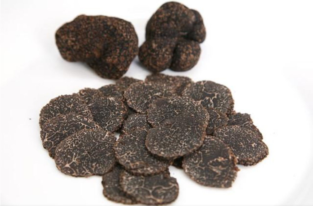 Lão nông đào được hòn đá đen sì tỏa mùi thơm, chuyên gia nói: 1 tỷ chỉ mua được 2 kg - Ảnh 5.