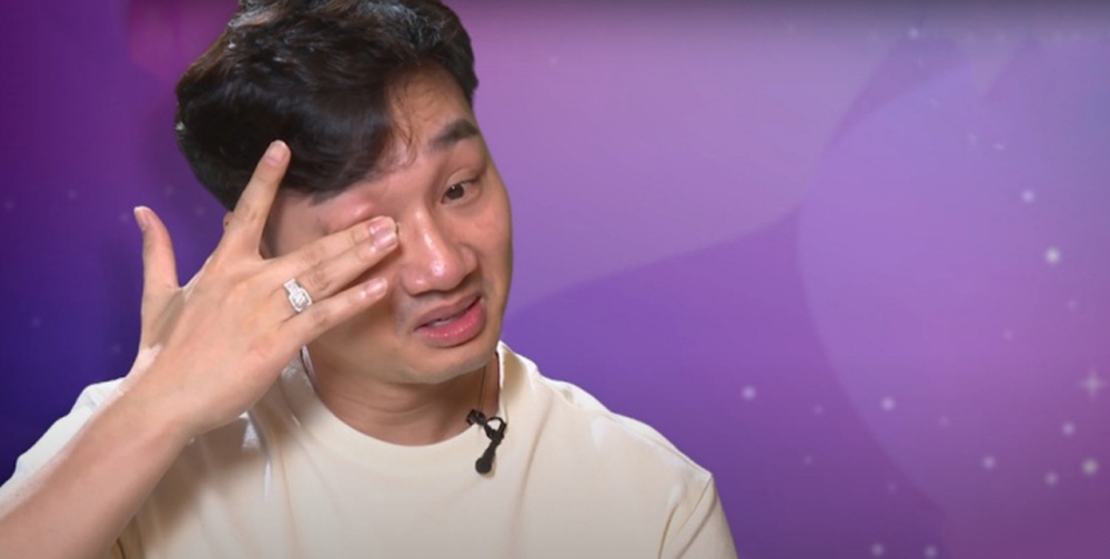 MC Thành Trung khóc nghẹn trên truyền hình khi kể về cha - Ảnh 2.