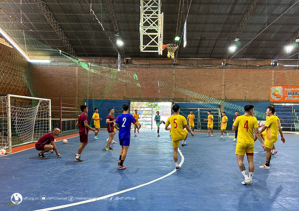 ĐT futsal Việt Nam đã đặt chân tới Paraguay, nỗ lực thích nghi với múi giờ mới - Ảnh 9.