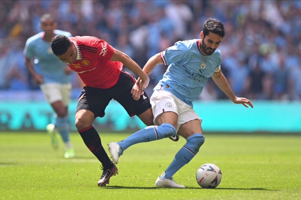 Gundogan lập cú đúp siêu phẩm hạ Man Utd, Man City vô địch FA Cup - Ảnh 1.