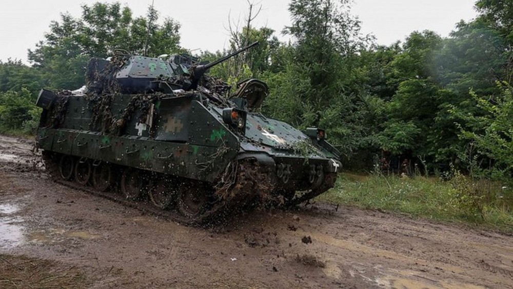Thiết giáp Bradley của Mỹ được khen ở Ukraine - Ảnh 2.