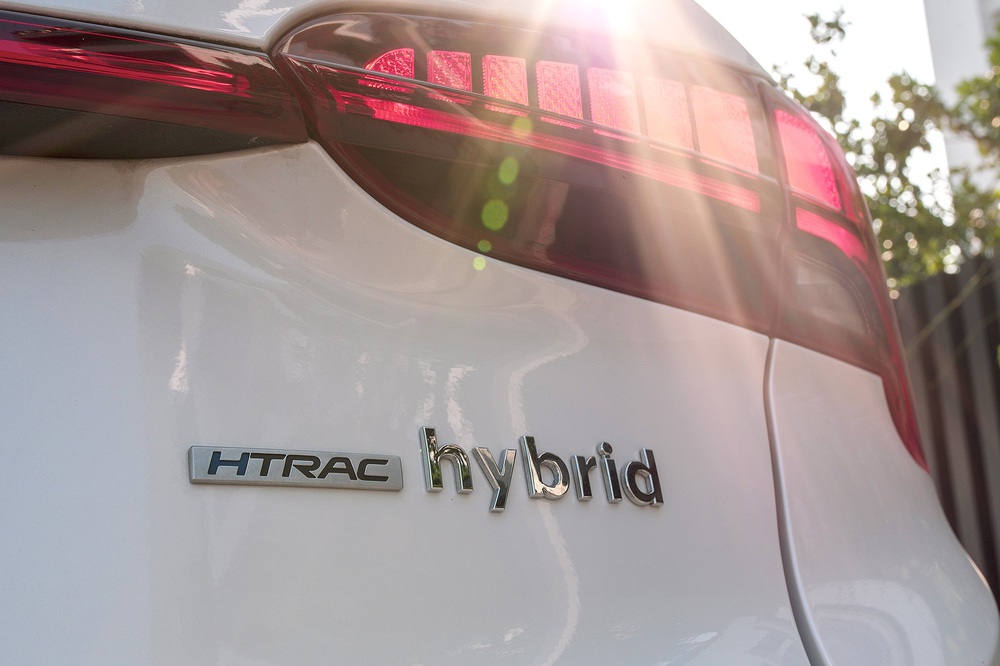 Hyundai Santa Fe Hybrid giá 1,45 tỷ tại Việt Nam: 1 phiên bản, chung động cơ với Sorento Hybrid - Ảnh 9.