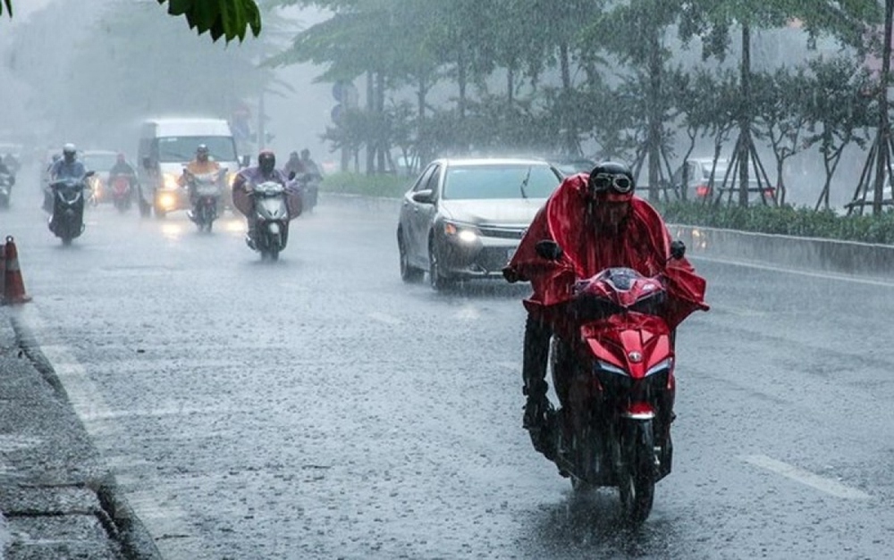 Thời tiết ngày 4/6: Miền Bắc giảm nhiệt, có mưa rào và dông rải rác - Ảnh 1.