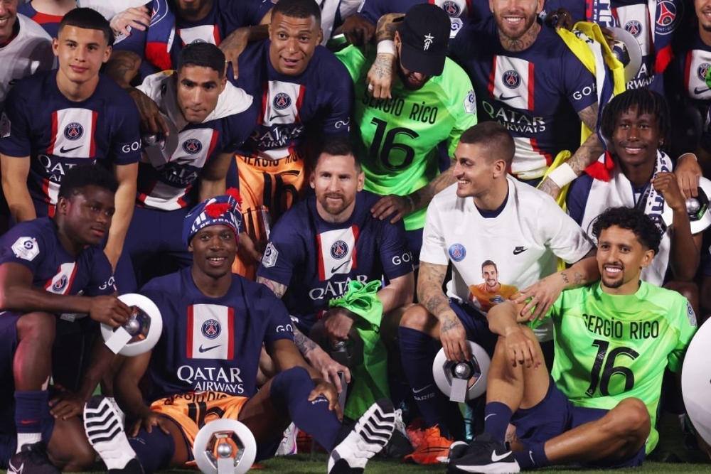 Messi đượm buồn trong lần cuối khoác áo PSG - Ảnh 12.