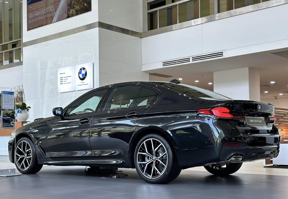 BMW lắp ráp giảm giá mạnh: 3-Series chưa đến 1,3 tỷ, X5 giảm gần 600 triệu - Ảnh 7.