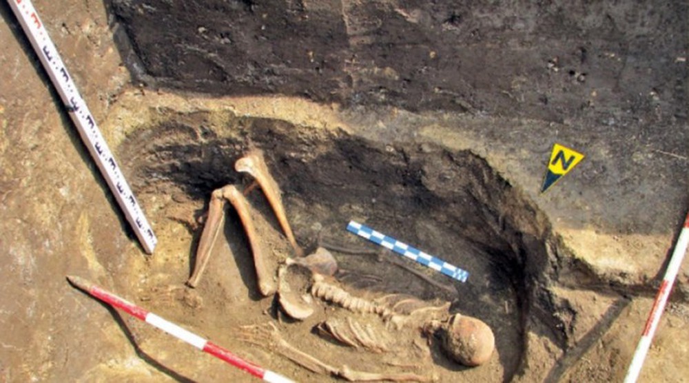 Bí ẩn về bộ xương người khổng lồ dài 10 mét được khai quật vào năm 1976 - Ảnh 3.