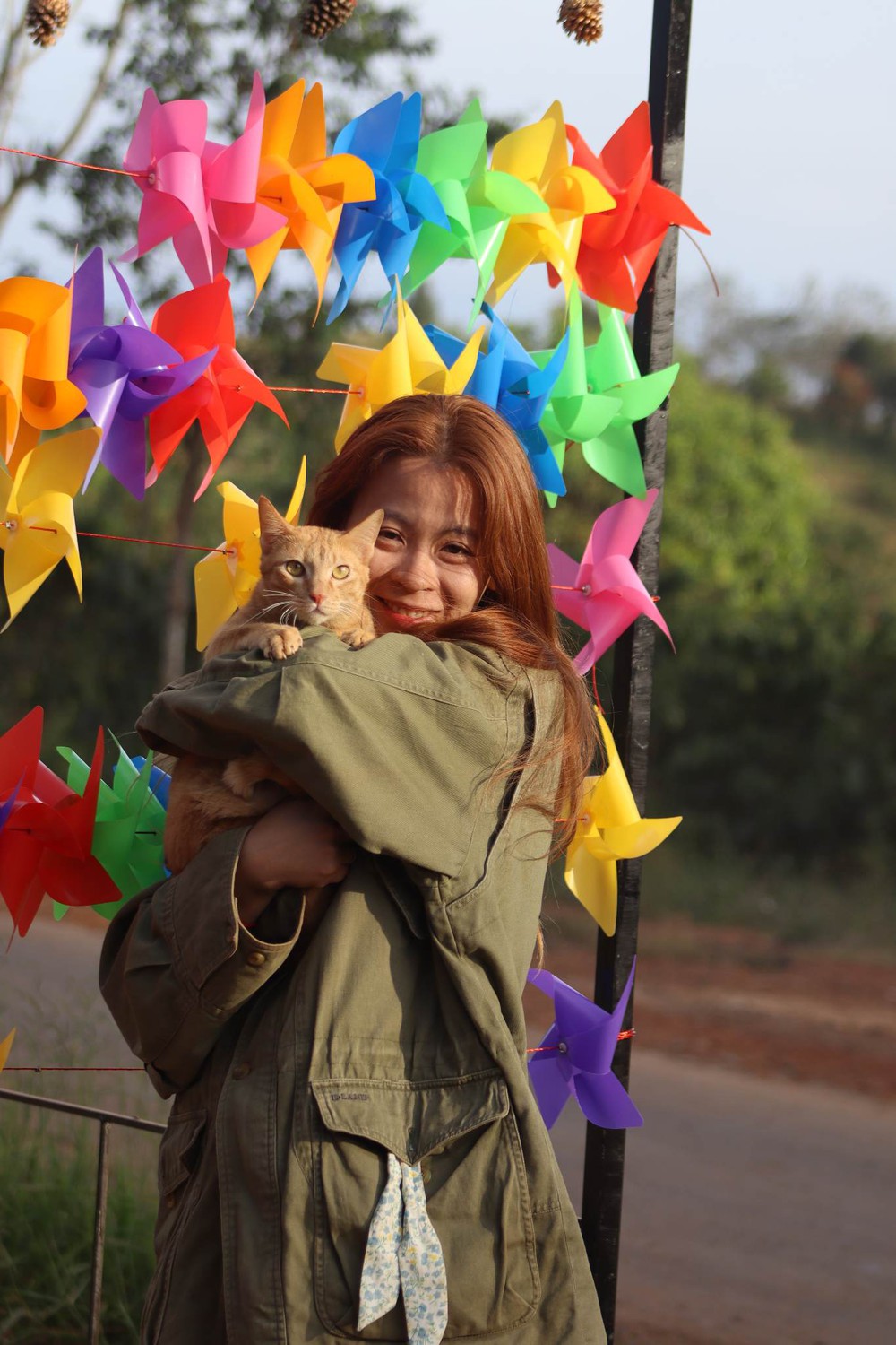 Căn chung cư không đủ chỗ cho đàn mèo, cô gái trẻ dồn toàn bộ tiền tiết kiệm, bỏ phố lên rừng làm nông dân - Ảnh 7.