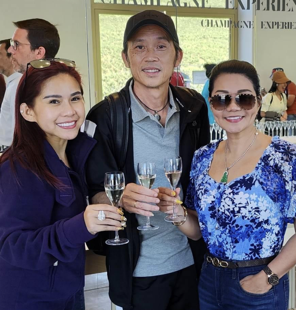 Diện mạo gây chú ý của NS Hoài Linh tại trời Âu